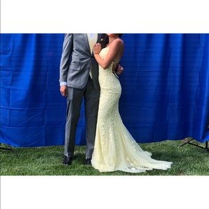 Prom dress. Paid 900. Asking 550 OBO